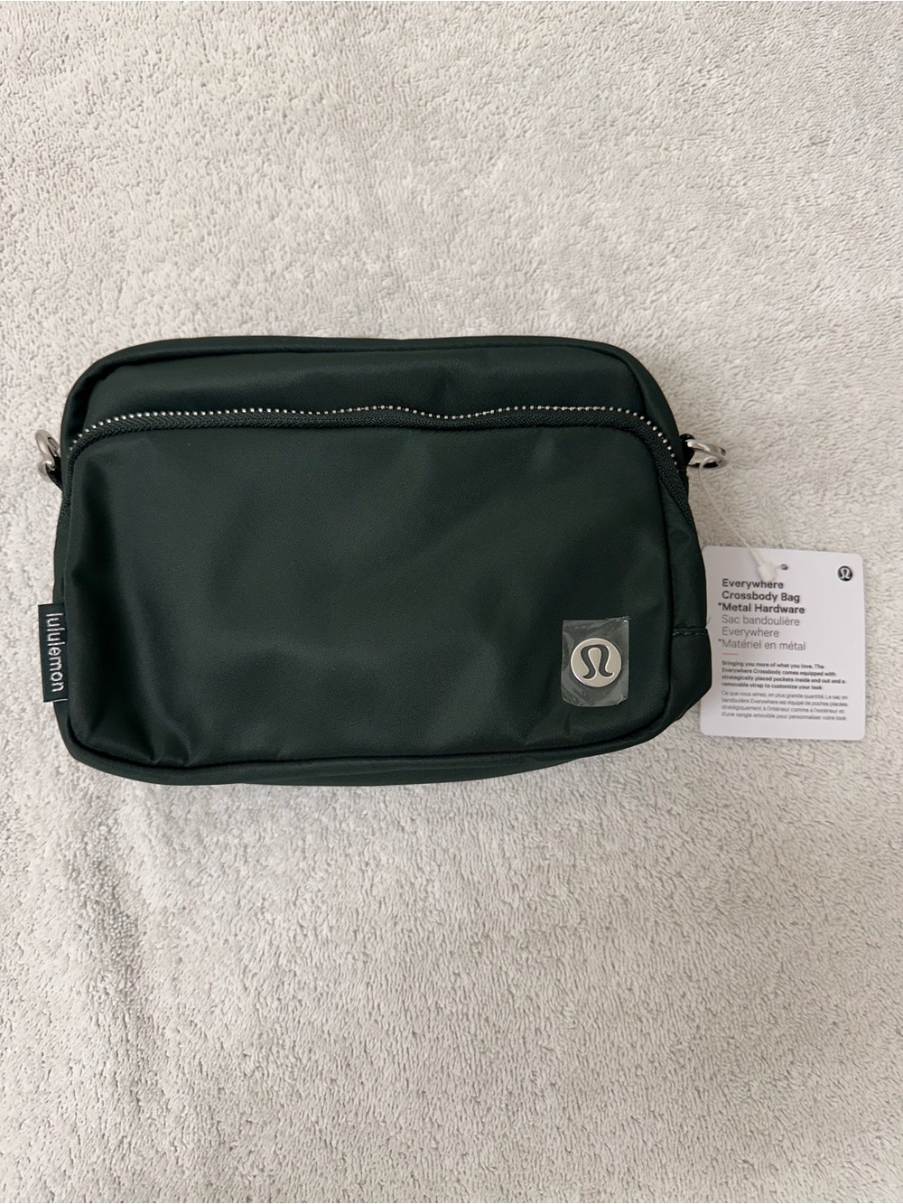 Everywhere Crossbody
Bag 2L *Metal Hardware
Legacy Green/Silver